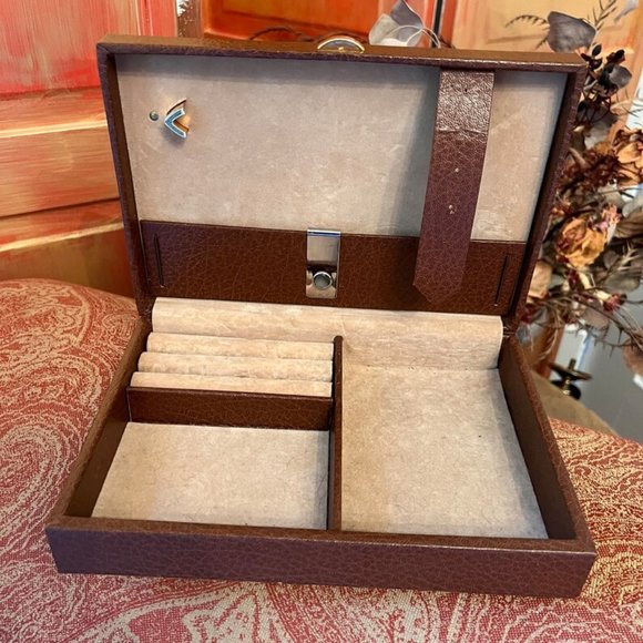 Buxton Vintage 1950’s Mens Accessory Box - Picture 4 of 5